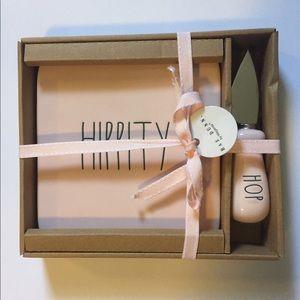 Rae Dunn Easter cheese plate and spreader